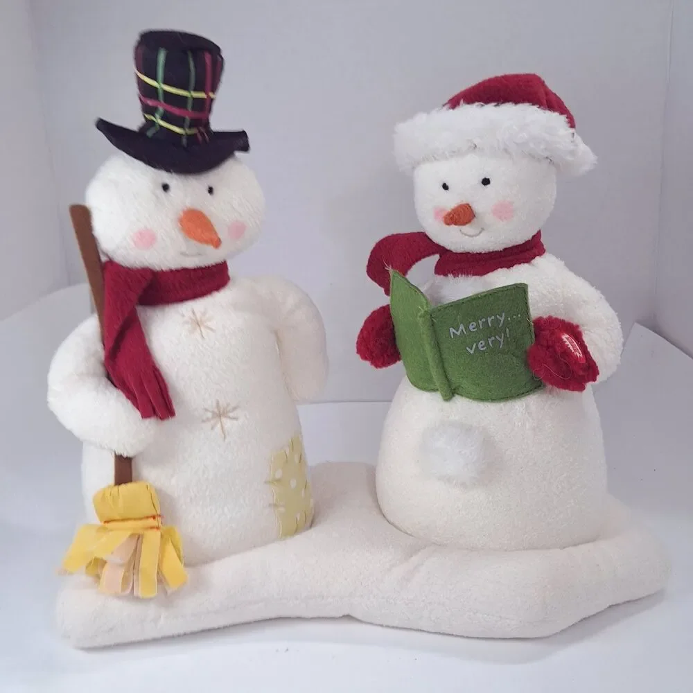 Hallmark Jingle Pals Mr Mrs Snowman Caroling Wish Merry Christmas plush snowman